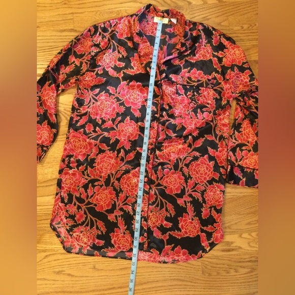 🌹HP!🌹 VS | VTG Gold Label Satin Floral Sleep Shirt - Picture 10 of 12